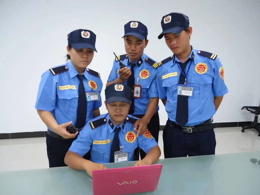 Mẫu đồng phục dịch vụ bảo vệ của các thương hiệu nổi tiếng 2 Đồng phục bảo vệ