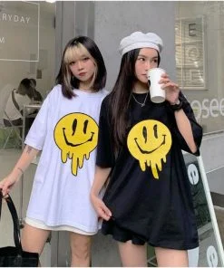 đồng phục du lịch mặt cười