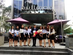 đồng phục khách sạn