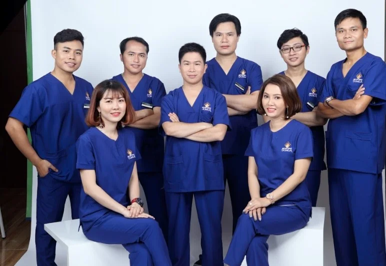 đồng phục thẩm mỹ viện