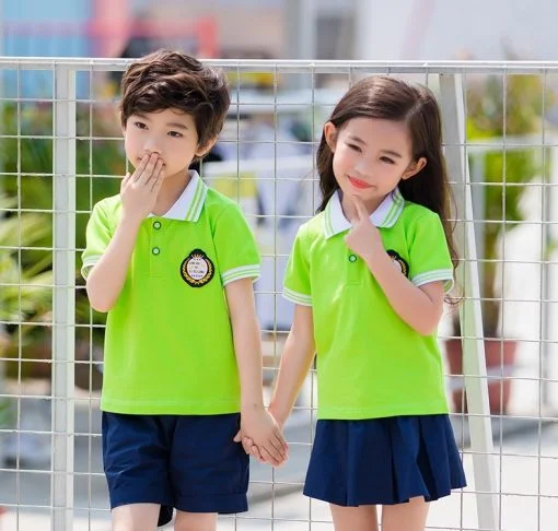Đồng Phục Mầm Non – Xây Dựng Hình Ảnh Trường Học Chuyên Nghiệp 2 Đồng phục mầm non áo polo màu xanh phối quần short và chân váy cho bé trai và bé gái